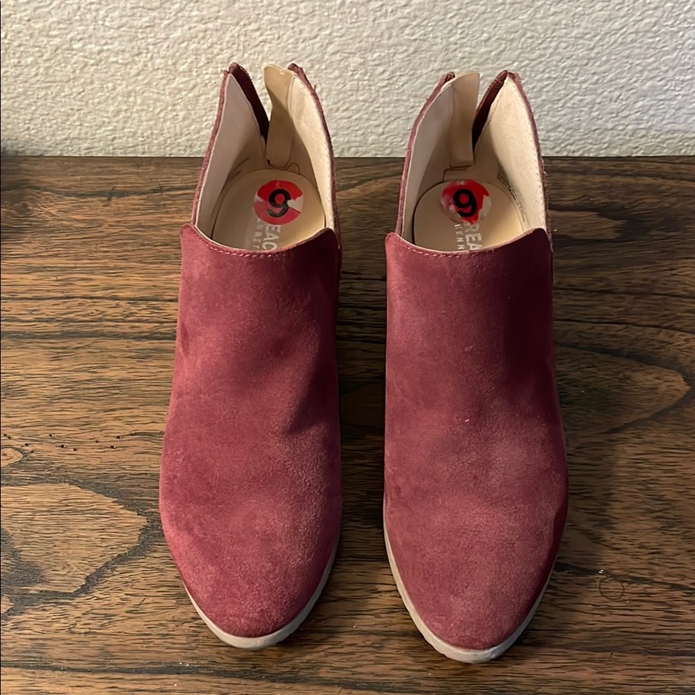 Kenneth Cole Reaction Women's Burgundy Suede Ankle Boots
